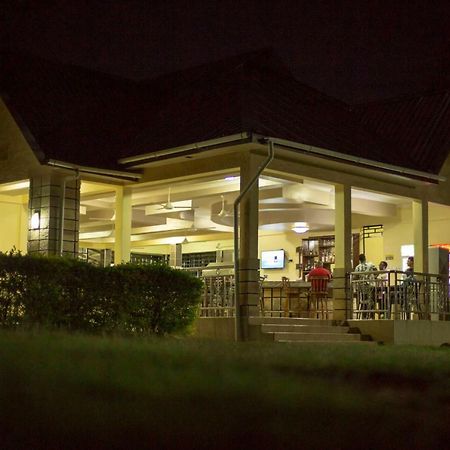 Cba Hotel Tanga Luaran gambar